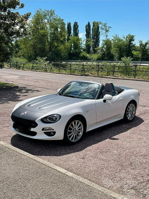 Usata Fiat 124 Spider Lusso 140 CV (102 kW) 2017 Bianco Cabrio