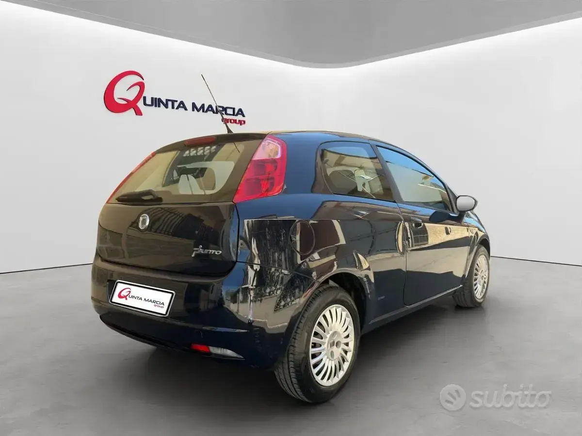Usata Fiat Grande Punto Dynamic 75 CV (55 kW) 2008 Nero Utilitaria