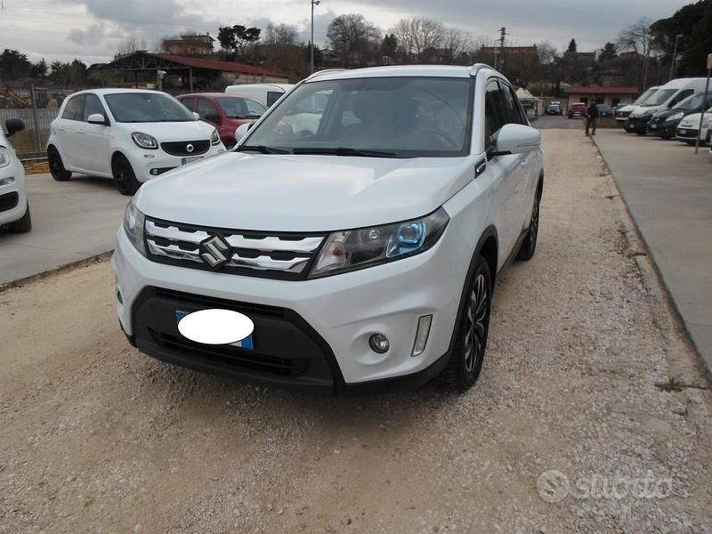 Usata Suzuki Vitara 120 CV (88 kW) 2015 Bianco SUV