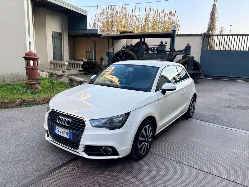 Usata Audi A1 Attraction 86 CV (63 kW) 2011 Bianco Utilitaria
