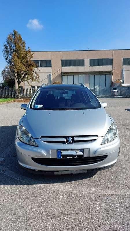Grigio Usata 2004 Peugeot 307 Station wagon | 2100 € (Cara) - Immagine 1/4