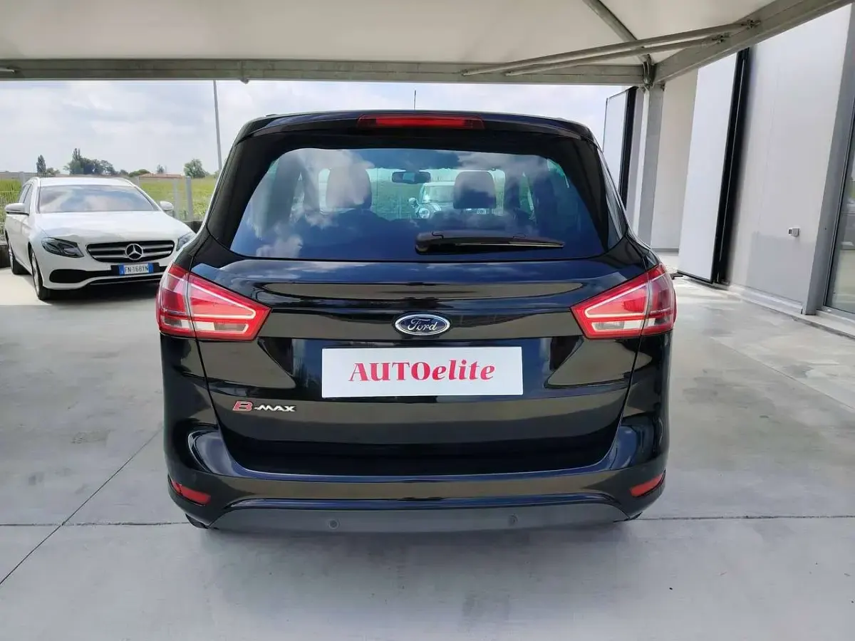 Usata Ford B-MAX Titanium 90 CV (66 kW) 2017 Nero Monovolume