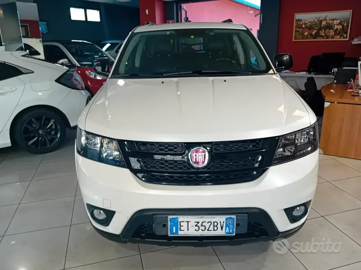Usata Fiat Freemont Black Code 170 CV (125 kW) 2014 Bianco SUV
