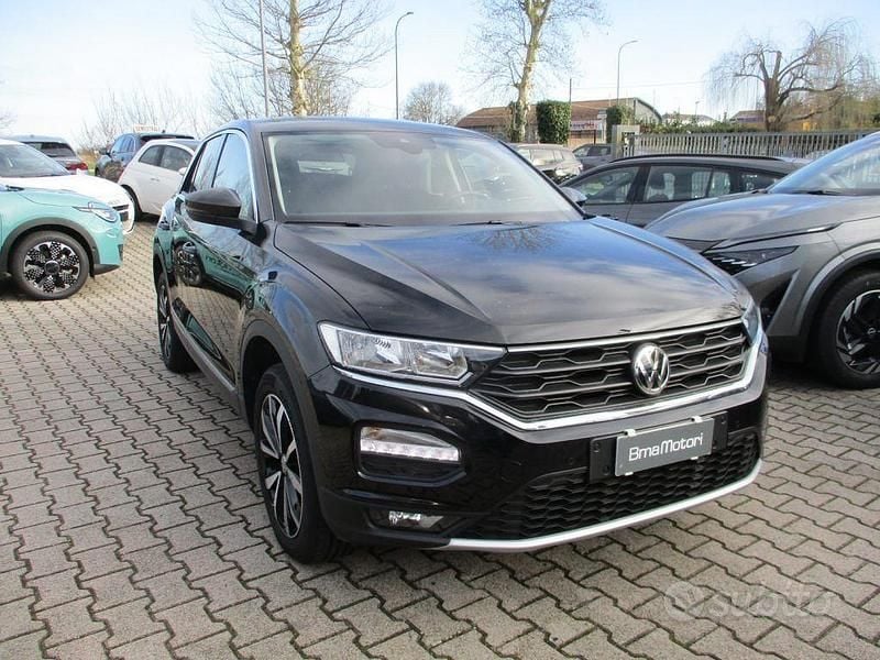 Usata VW T-Roc Style 116 CV (85 kW) 2018 Nero SUV