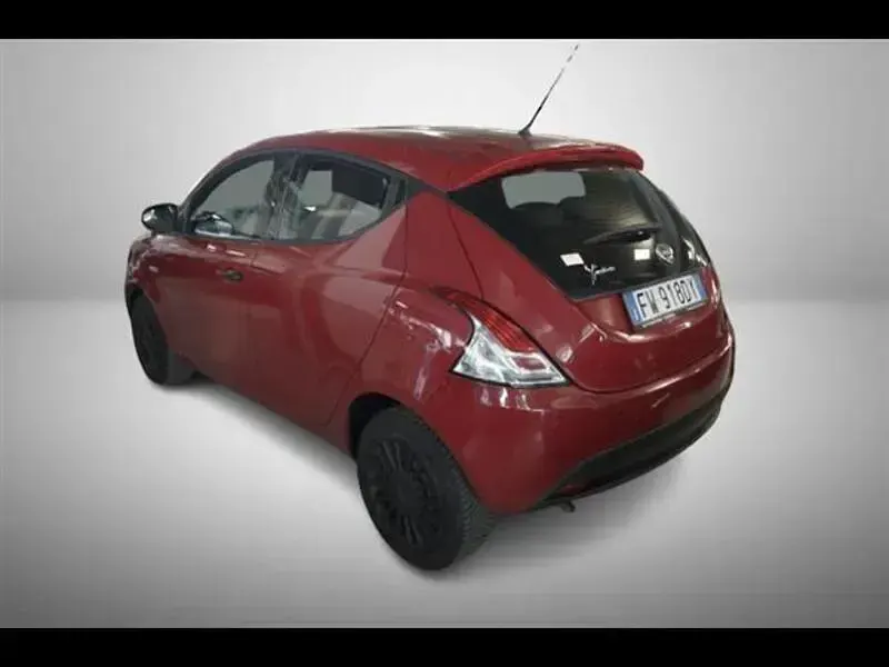 Usata Lancia Ypsilon 69 CV (50 kW) 2019 Grigio chiaro