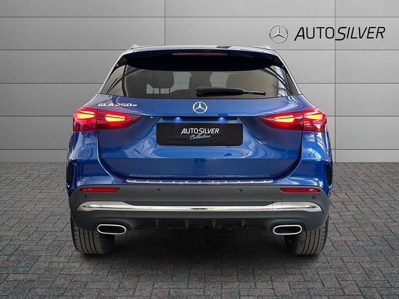 Usata Mercedes GLA250 AMG Line Premium 163 CV (119 kW) 2023 Blu / metallizzato SUV