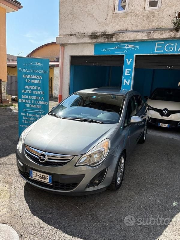 Usata Opel Corsa Edition 75 CV (55 kW) 2011 Grigio Utilitaria