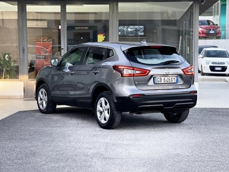 Usata Nissan Qashqai 116 CV (85 kW) 2020 Grigio SUV
