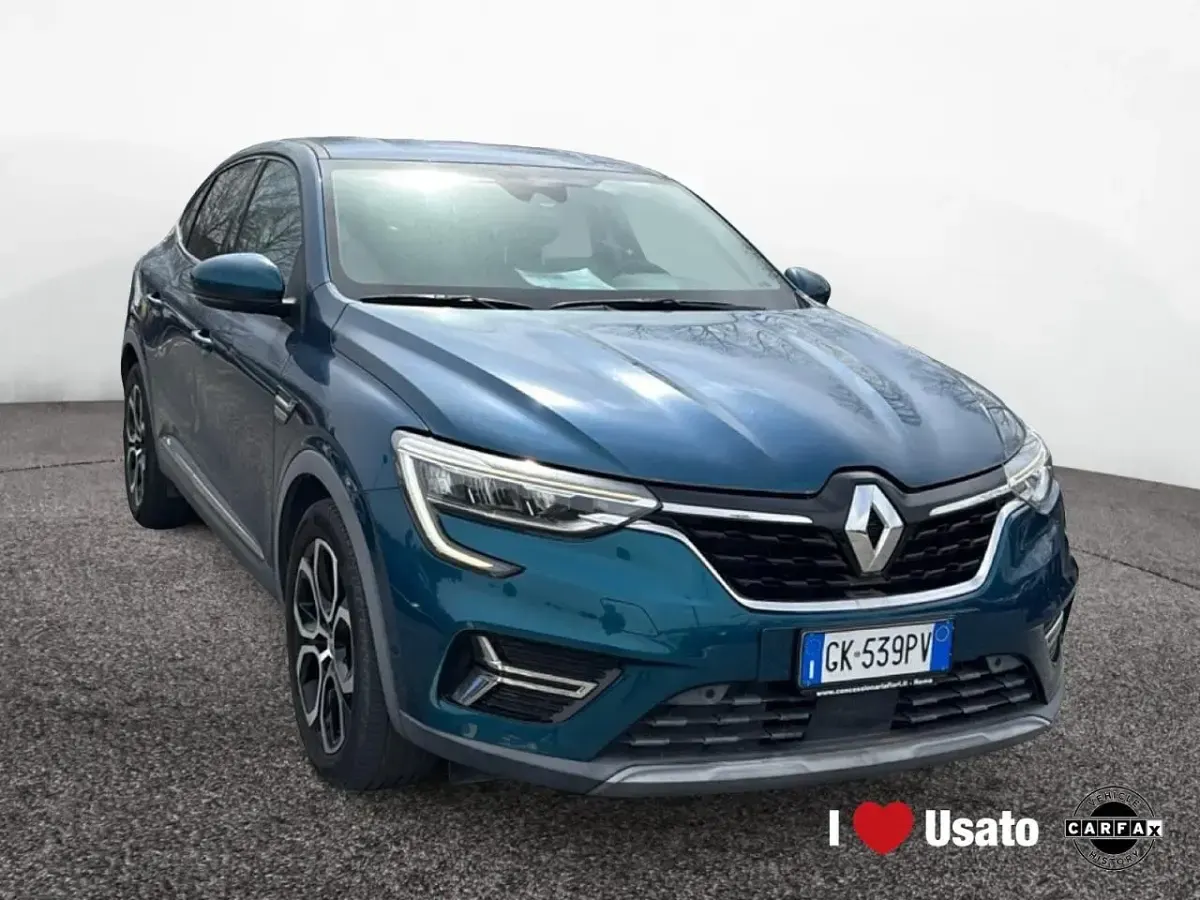 Usata Renault Clio Intens 143 CV (105 kW) 2022 Blu Utilitaria