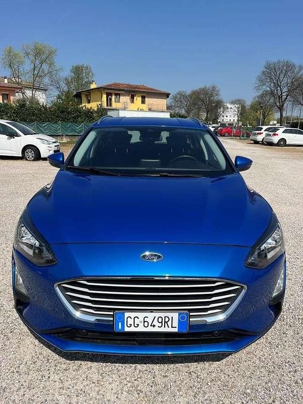 Usata Ford Focus Business Edition 120 CV (88 kW) 2021 Desert island blue Station wagon