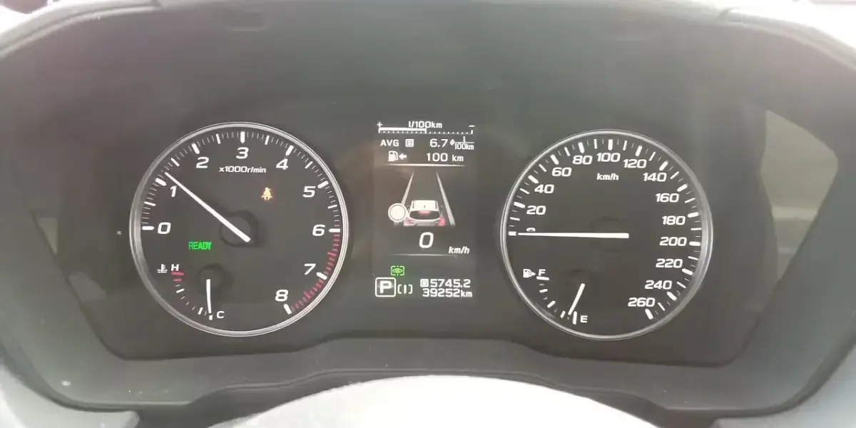 Usata Subaru Crosstrek Premium 135 CV (99 kW) 2024 Grigio SUV