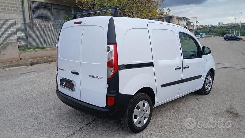 Usata Renault Kangoo LIMITED 115 CV (84 kW) 2020 Bianco Monovolume
