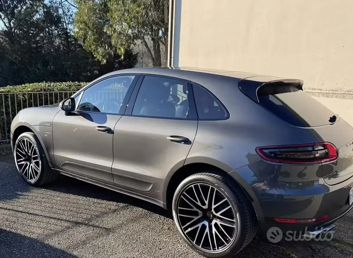 Usata Porsche Macan Sport 258 CV (189 kW) 2015 Grigio SUV