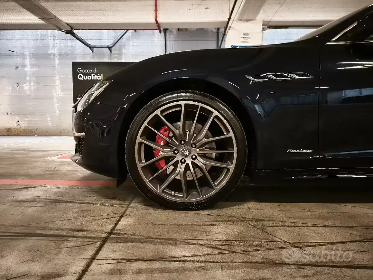 Usata Maserati Ghibli GranLusso 430 CV (316 kW) 2019 Blu Berlina