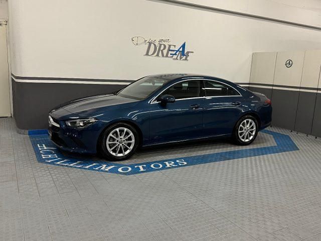 Usata Mercedes CLA200 Business 149 CV (109 kW) 2021 Blu Berlina