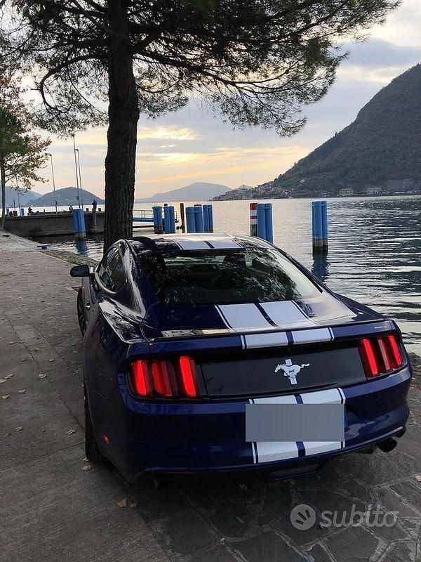 Usata Ford Mustang Fastback 304 CV (223 kW) 2016 Blu Coupé