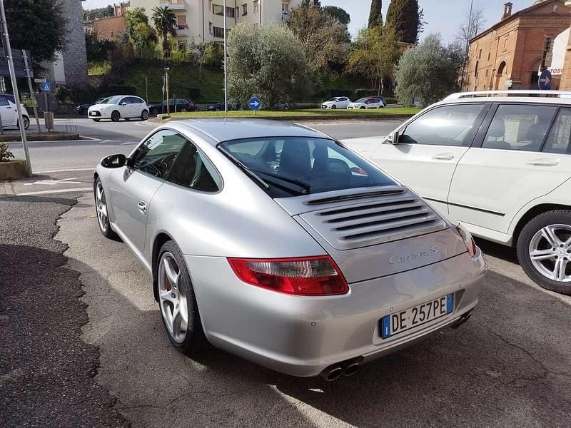 Usata Porsche 911 Carrera S 355 CV (261 kW) 2005 Argento Coupé