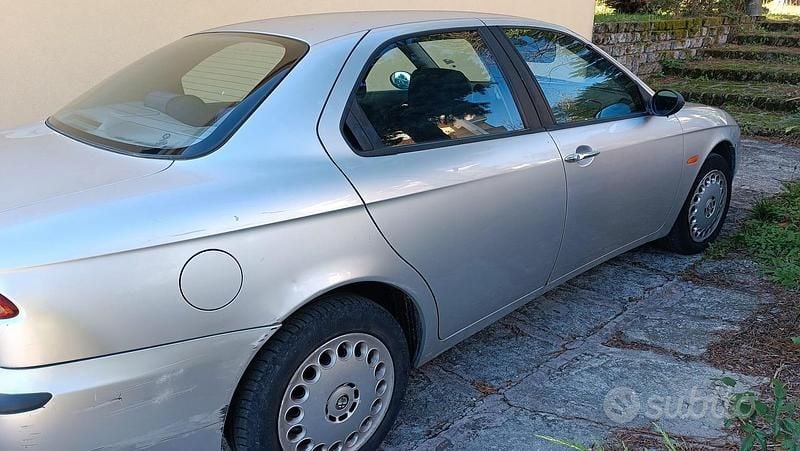 Usata Alfa Romeo 156 105 CV (77 kW) 1999 Grigio Berlina