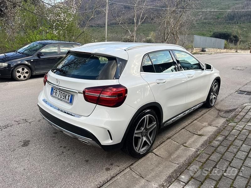 Usata Mercedes GLA200 Premium 136 CV (100 kW) 2018 Bianco SUV