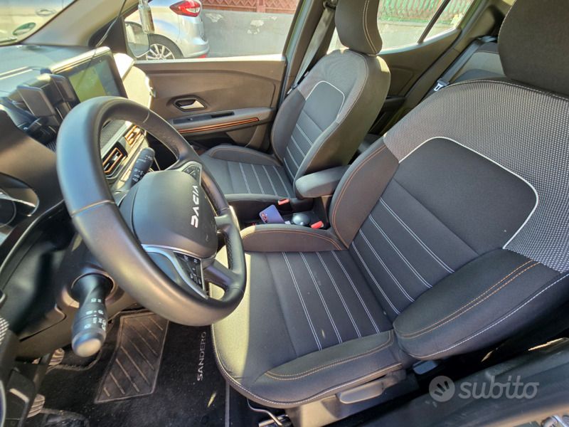 Usata Dacia Sandero Stepway 91 CV (66 kW) 2023 Verde Utilitaria