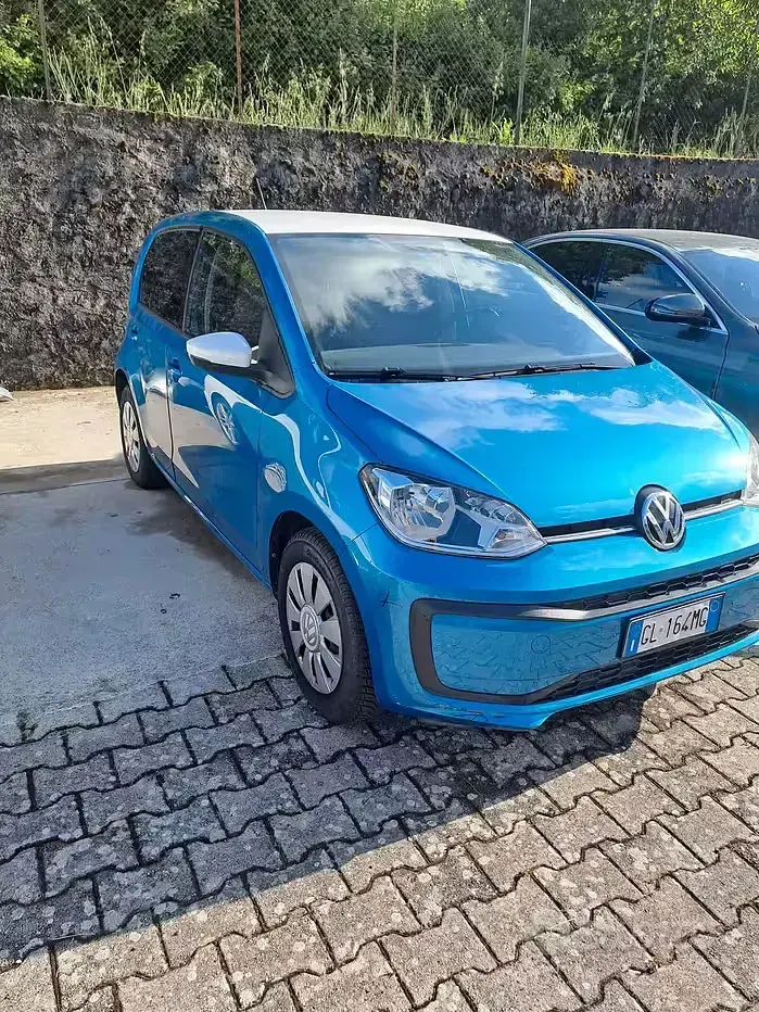 Usata VW up! 68 CV (50 kW) 2020 Bluazzurro Utilitaria