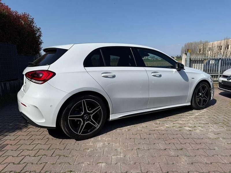 Usata Mercedes A160 Premium 109 CV (80 kW) 2019 Bianco