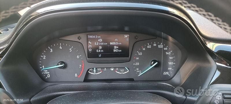Usata Ford Fiesta 125 CV (91 kW) 2020 Rosso Utilitaria