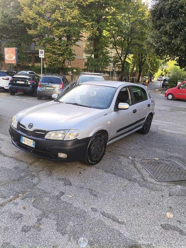 Usata 2001 Nissan Almera Tre volumi | 1000 € - Immagine 1/4