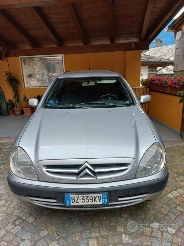 Usata Citroën Xsara 90 CV (66 kW) 2002 Grigio Berlina