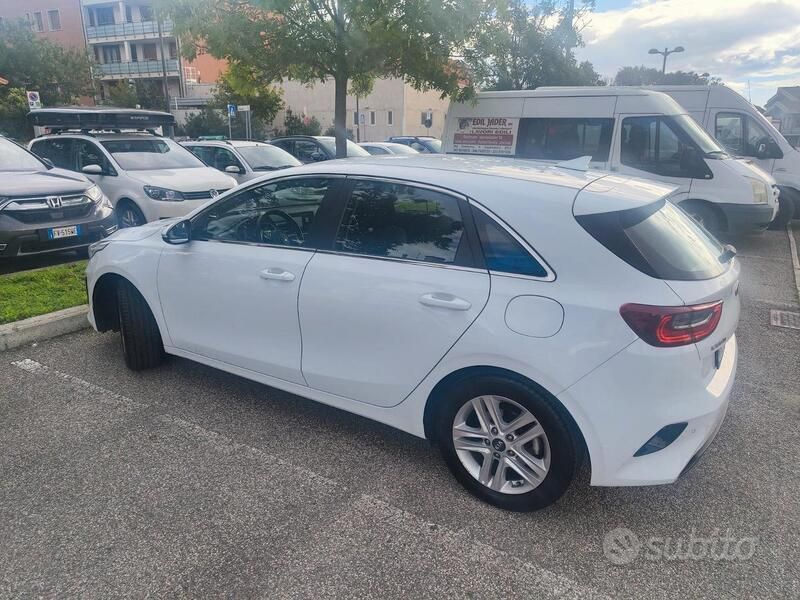 Usata Kia Ceed 100 CV (73 kW) 2020 Bianco Utilitaria