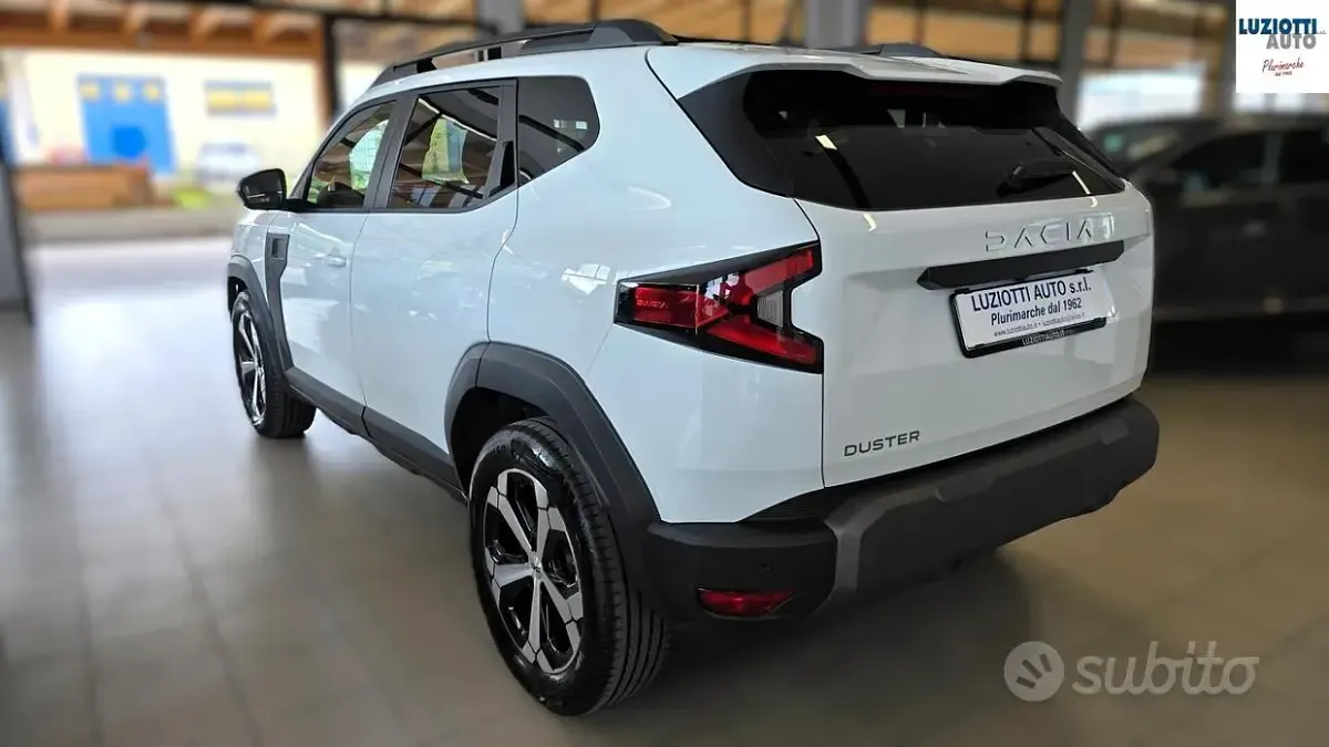 Usata Dacia Duster Journey 101 CV (74 kW) 2024 Bianco SUV