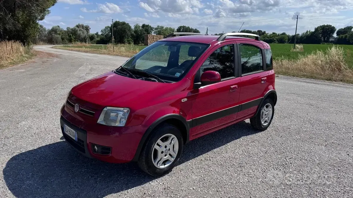 Usata Fiat Panda Climbing 60 CV (44 kW) 2010 Utilitaria