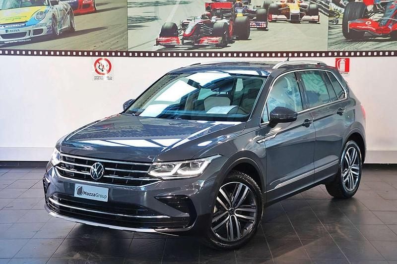 Usata VW Tiguan Elegance 150 CV (110 kW) 2023 Grigio SUV