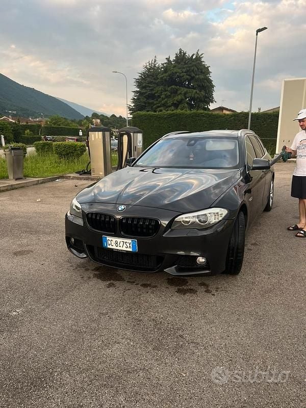 Usata BMW 530 Efficient Dynamics 258 CV (189 kW) 2012 Nero Station wagon