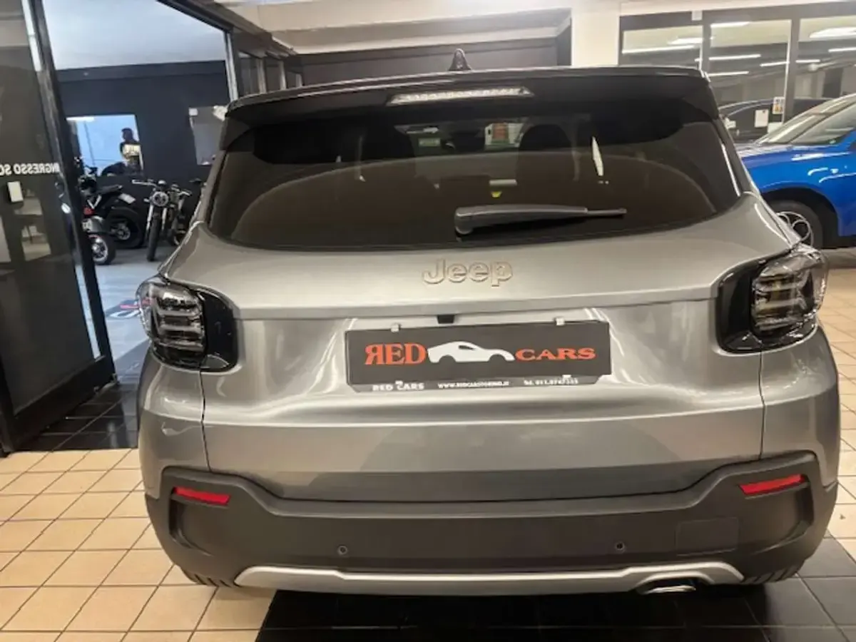 Usata Jeep Avenger 101 CV (74 kW) 2023 Grigio SUV