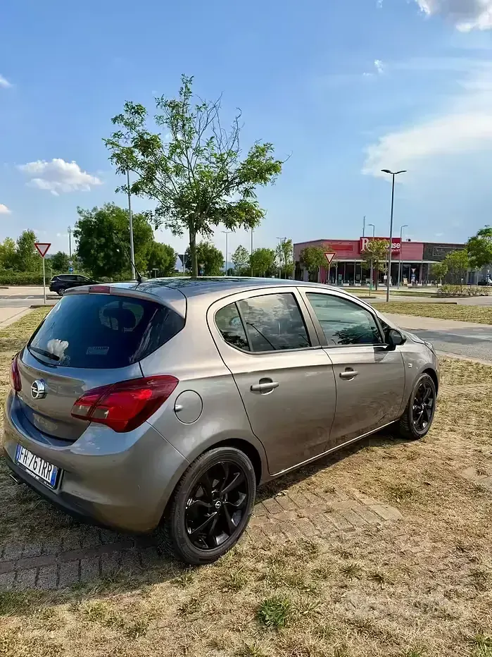Usata Opel Corsa 69 CV (50 kW) 2017 Grigio Utilitaria