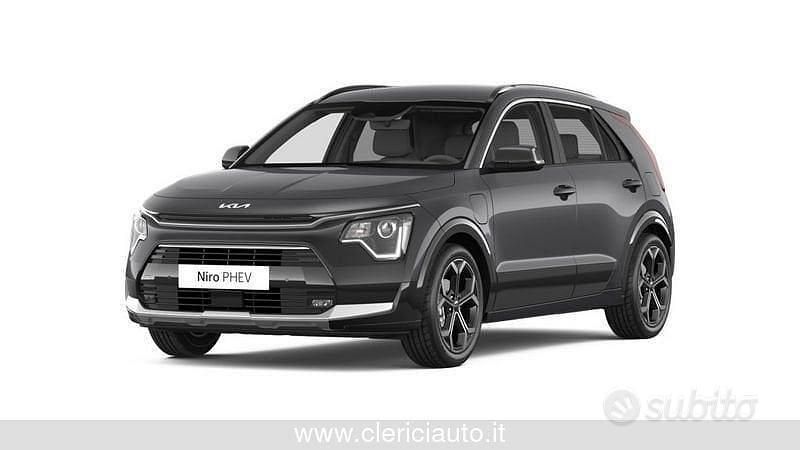 Usata Kia Niro Style 170 CV (125 kW) 2025 Grigio SUV