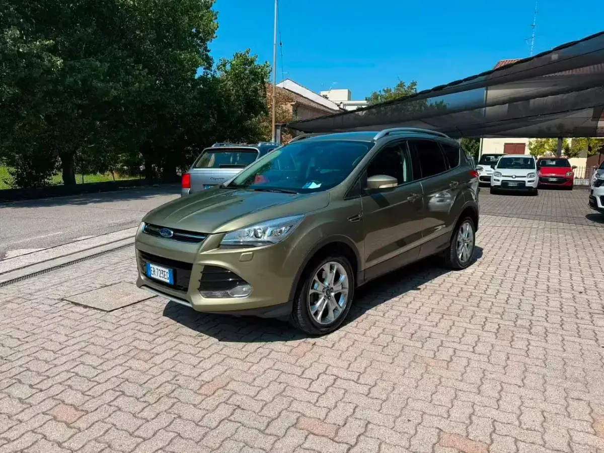 Usata Ford Kuga Titanium 163 CV (119 kW) 2013 Marrone SUV