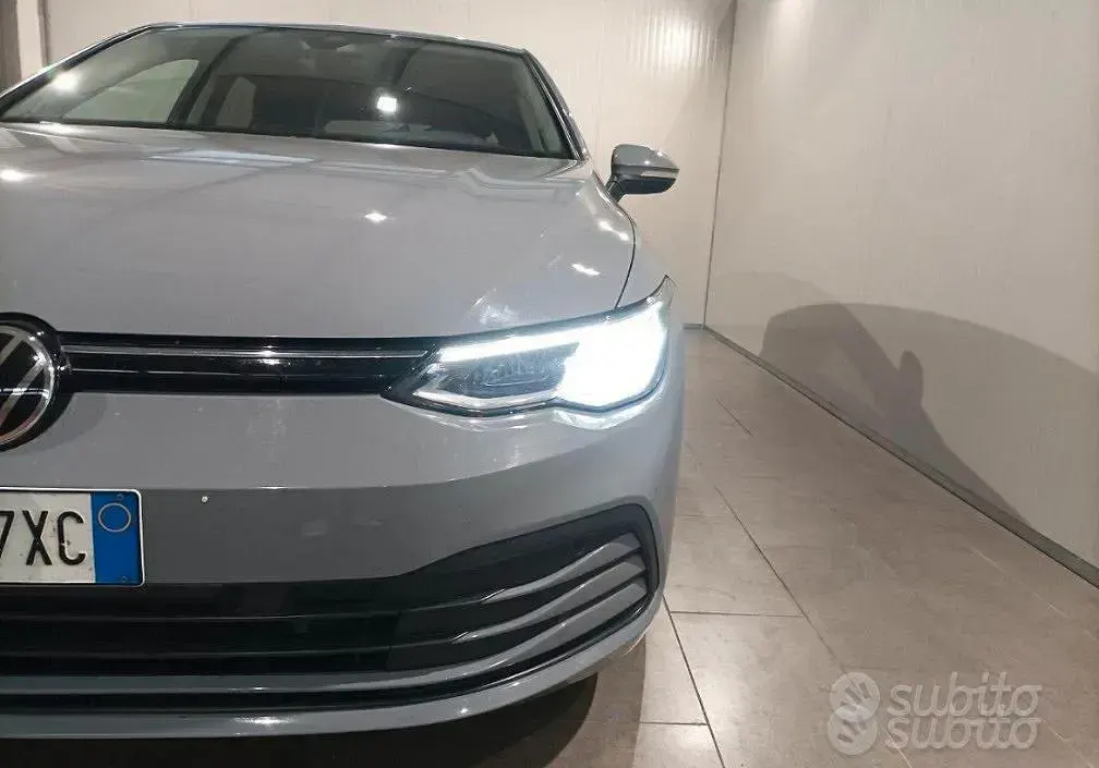 Usata VW Golf VIII 150 CV (110 kW) 2020 Berlina