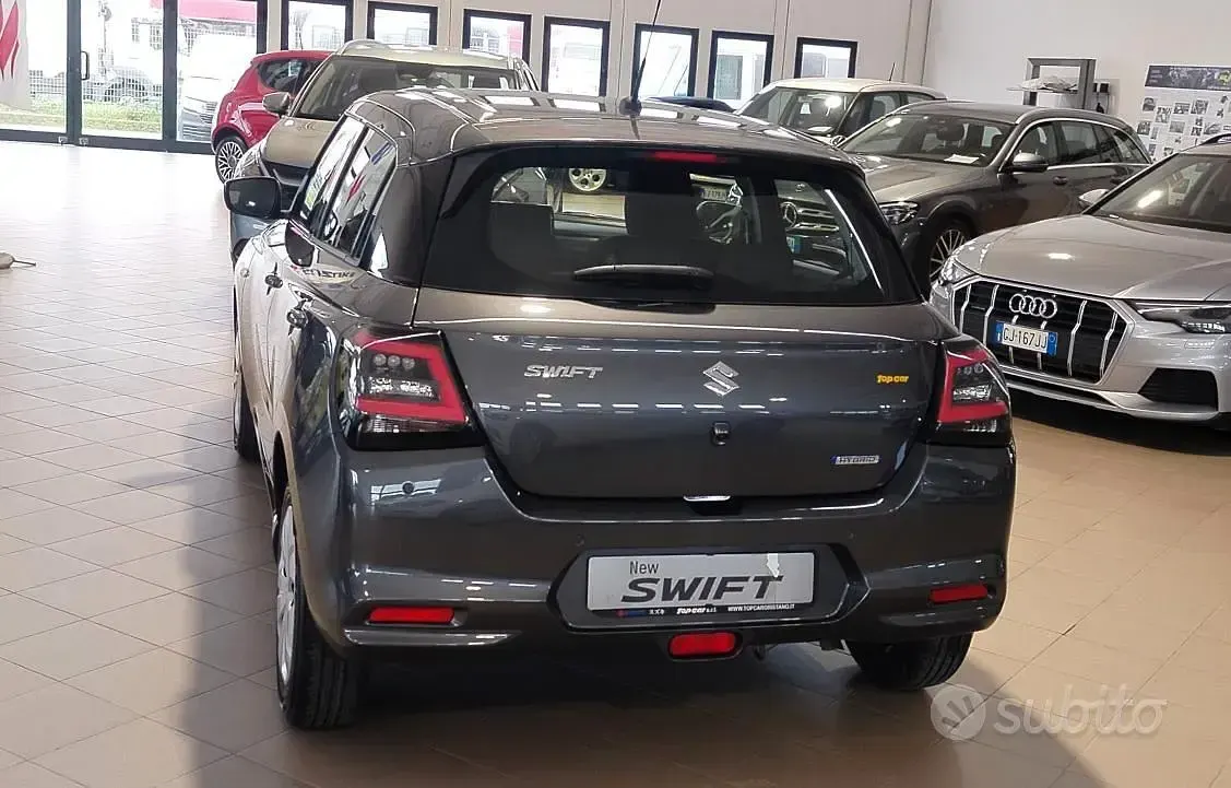 Nuova Suzuki Swift 82 CV (60 kW) 2026 Grigio Utilitaria
