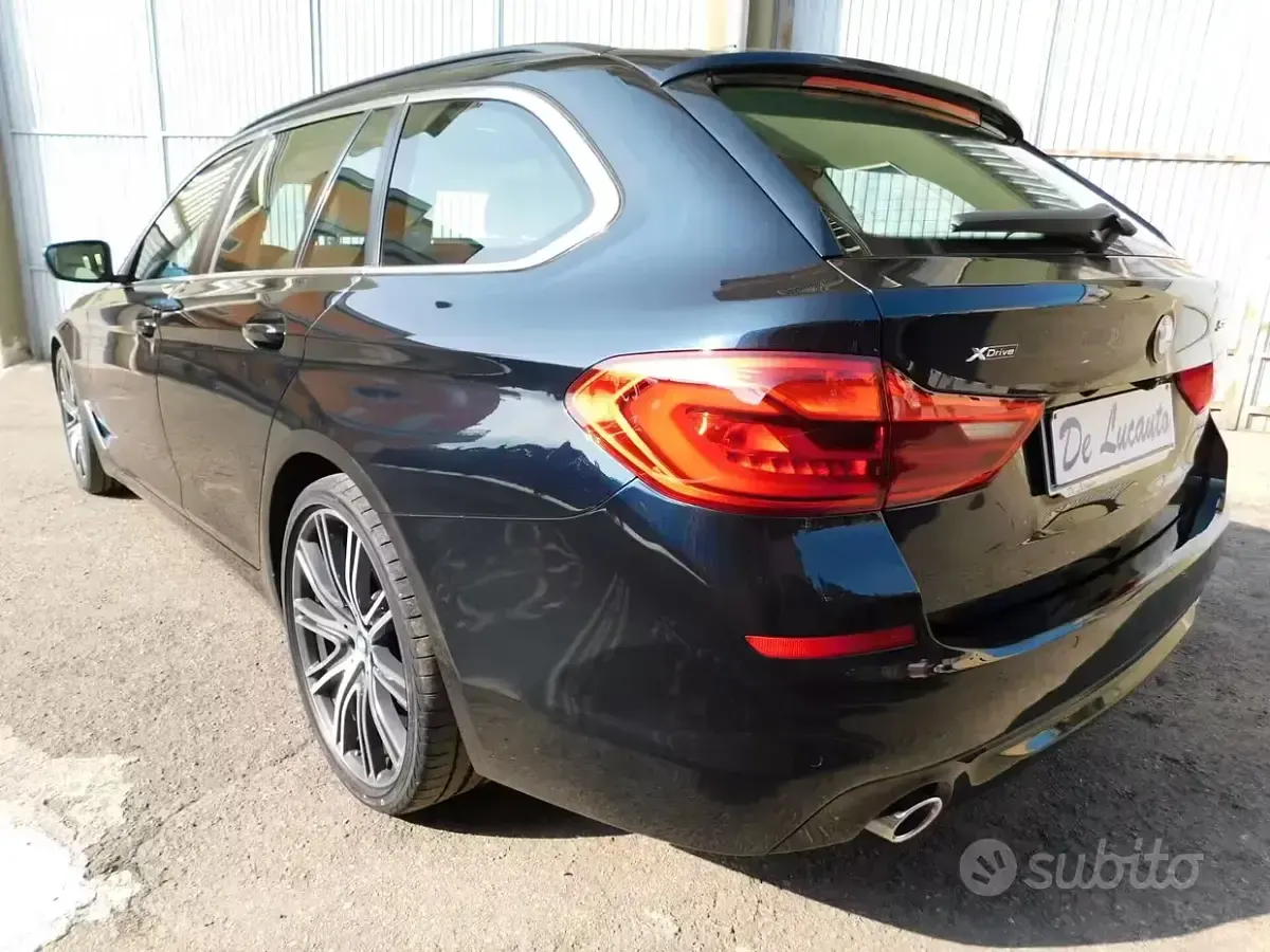 Usata BMW 530 Comfort Edition 265 CV (194 kW) 2020 Bluazzurro Station wagon