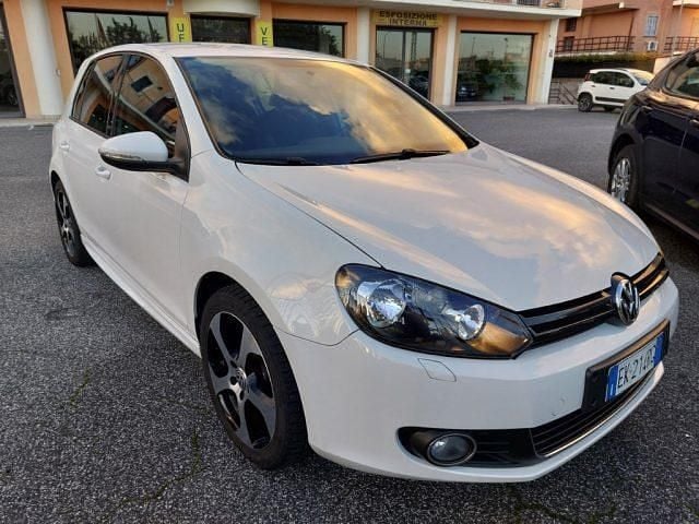 Usata VW Golf VI Edition 105 CV (77 kW) 2011 Bianco Utilitaria