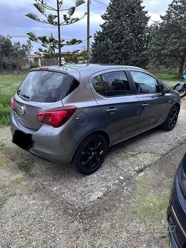 Usata Opel Corsa 90 CV (66 kW) 2017 Grigio Utilitaria