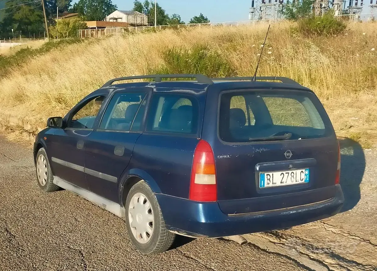 Usata Opel Astra 82 CV (60 kW) 2000 Bluazzurro Station wagon