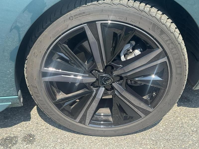 Usata Peugeot 308 SW GT 131 CV (96 kW) 2024 Verde Station wagon