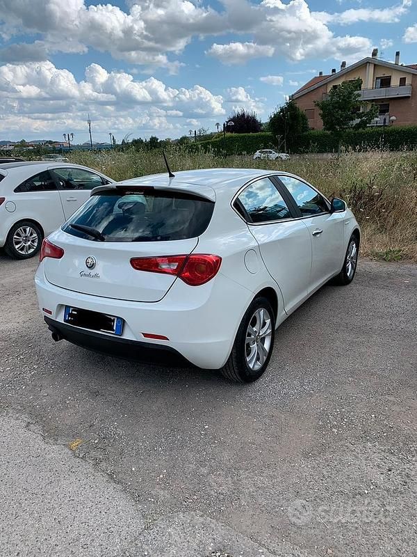 Usata Alfa Romeo Giulietta 105 CV (77 kW) 2011 Berlina