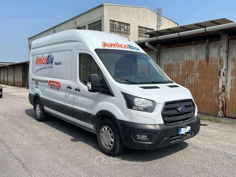 Bianco pastello Usata 2022 Ford Transit Trend Tre volumi | 16.900 € (Super prezzo) - Immagine 1/4
