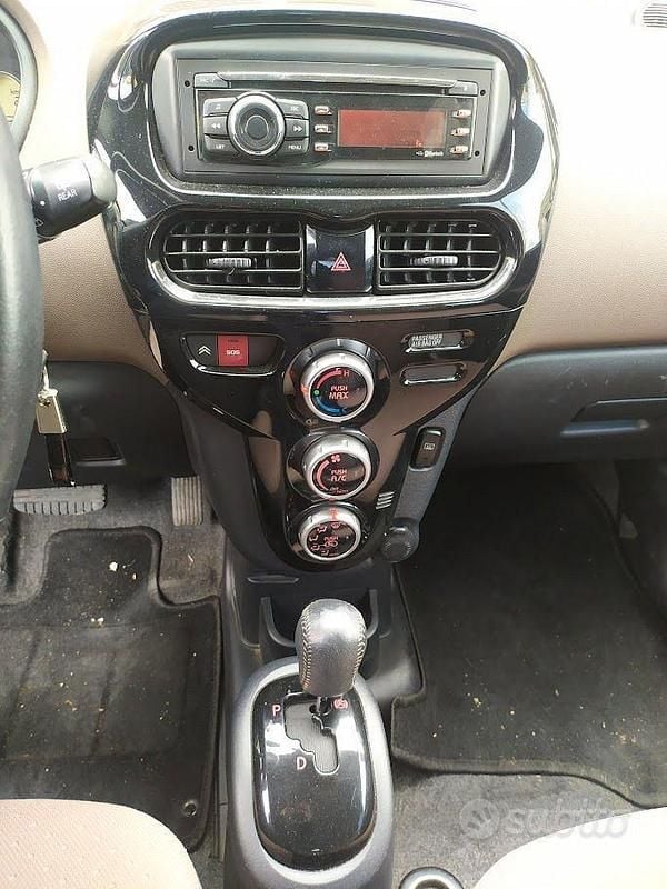 Begagnad Citroën C-zero 49 kW (67 HK) 2011 Grå Halvkombi