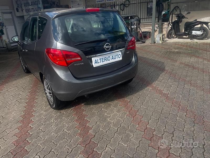 Usata Opel Meriva 75 CV (55 kW) 2011 Grigio Monovolume