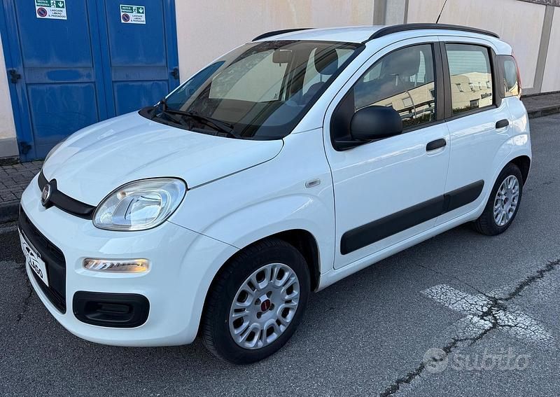 Usata Fiat Panda Lounge 69 CV (50 kW) 2013 Bianco Berlina